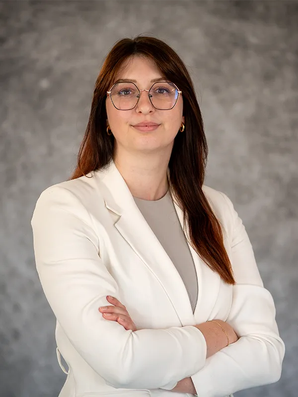 Annina Kummetat Portraitfoto Annina Kummetat Portraitfoto