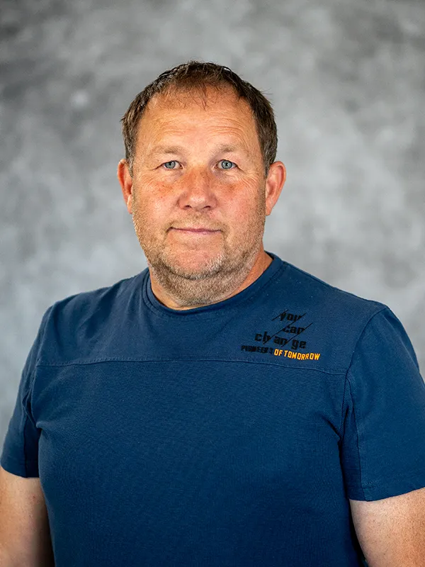 Rene Bach Portraitfoto Rene Bach Portraitfoto